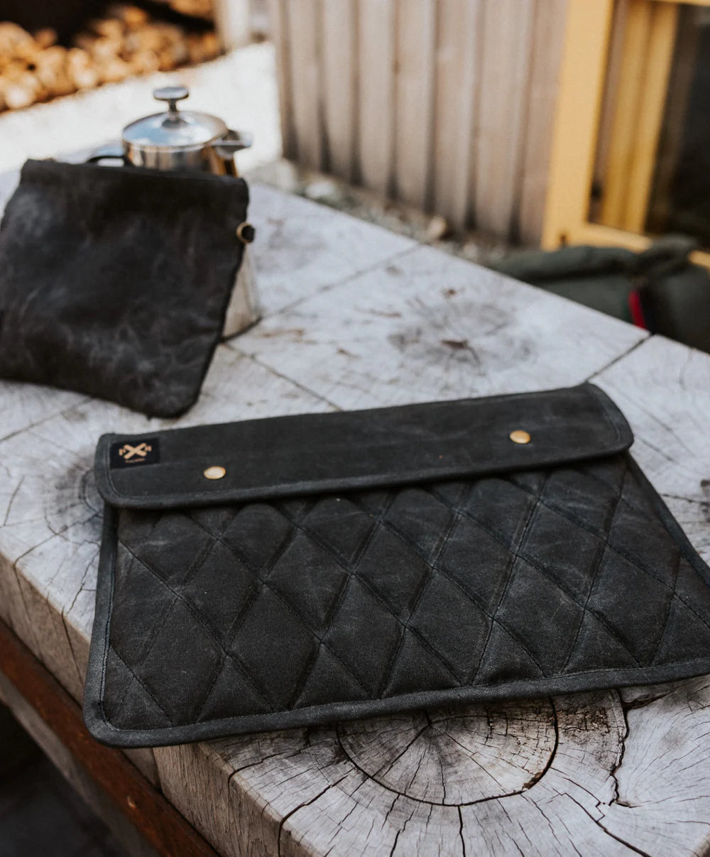 Road Tripper Laptop Cover | Black