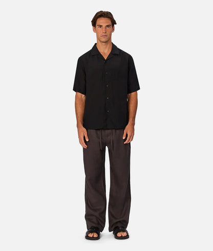 The St Martins Short Sleeve Linen Shirt - Black