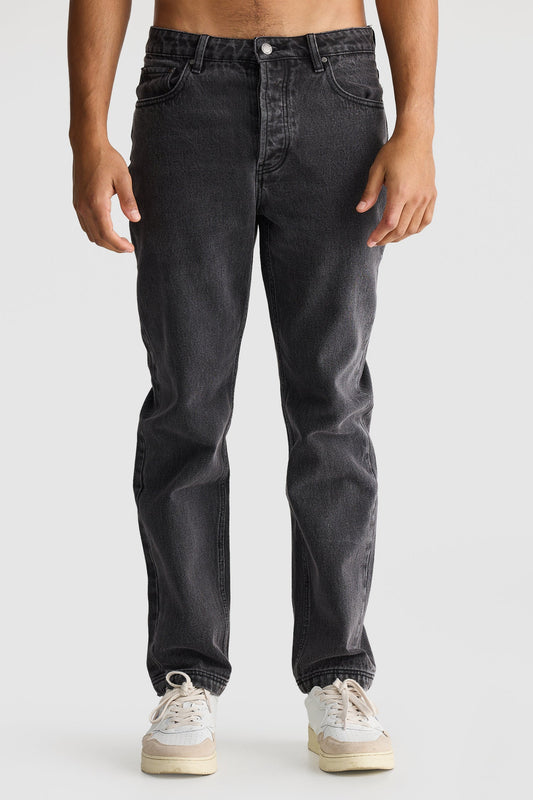 Straight Jean Washed Black