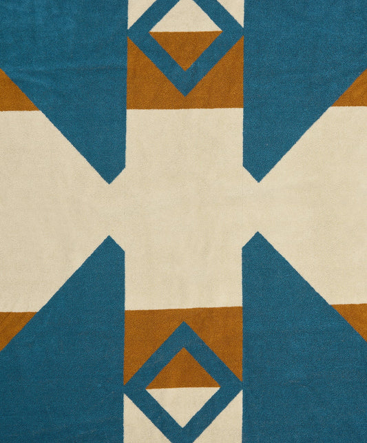 Canyon River Large Towel | Natural / Blue